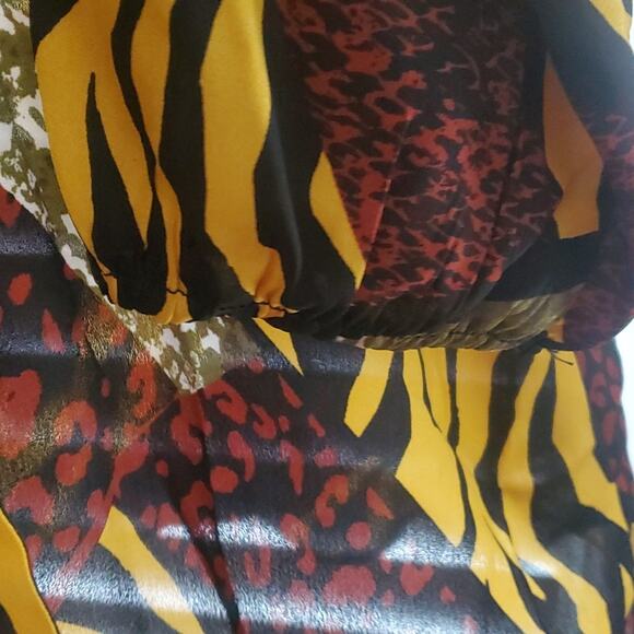 Ashley Stewart Animal Print Blouse, Gently Used, Size 18/20W, 100% Polyester - Picture 4 of 5